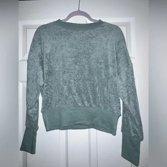 Old Navy long sleeve green shirt. Terry cloth material. Size small. - Picture 1 of 3